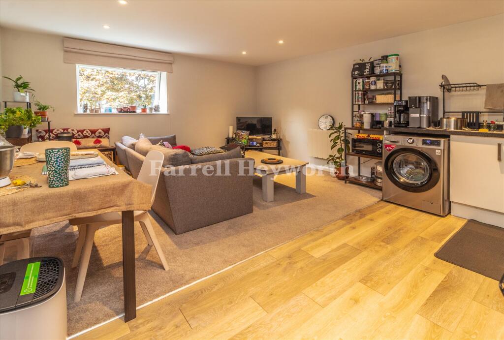 Apartment in Lancaster, Primrose, Greaves - View 4