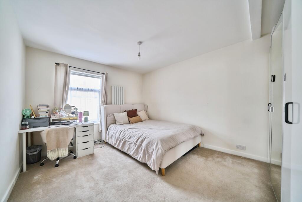 House in London - View 4