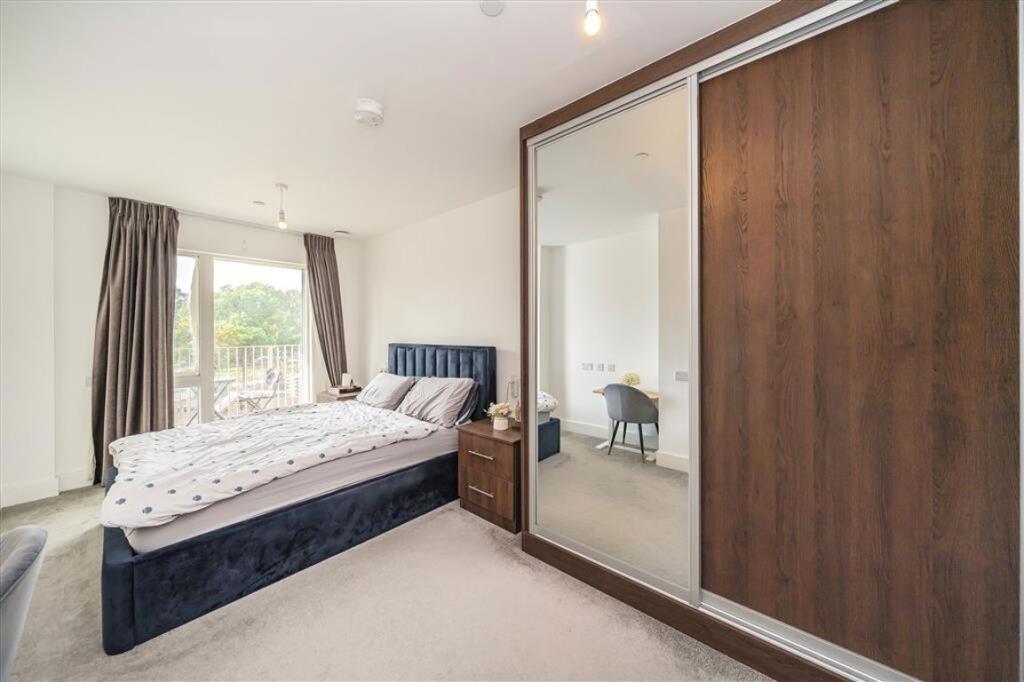 House in London, Hughesfield Estate, New Cross - View 3