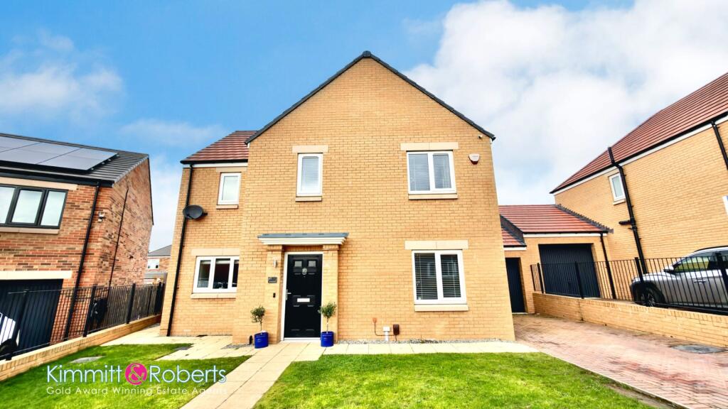 4-bed detached on Butterwick Road, Houghton le Spring, Tyne and Wear, DH4 4DE, £290,000