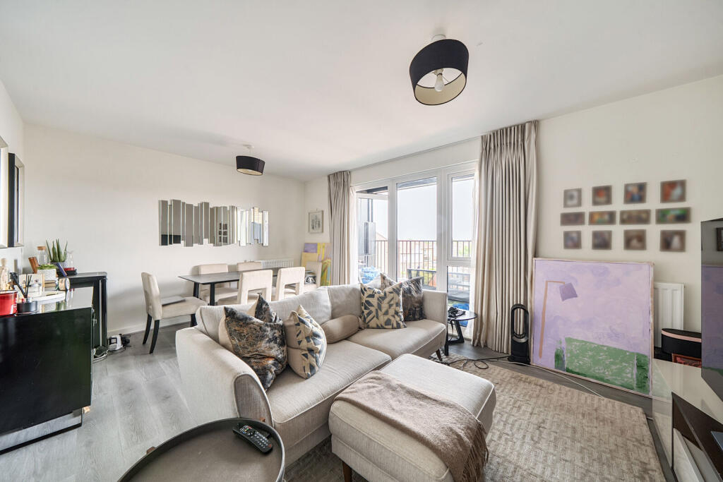 Main image of property: Woodley Crescent, Cricklewood, London, NW2