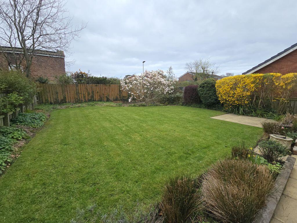 West Pastures, Fallowfield, Ashington photo 4