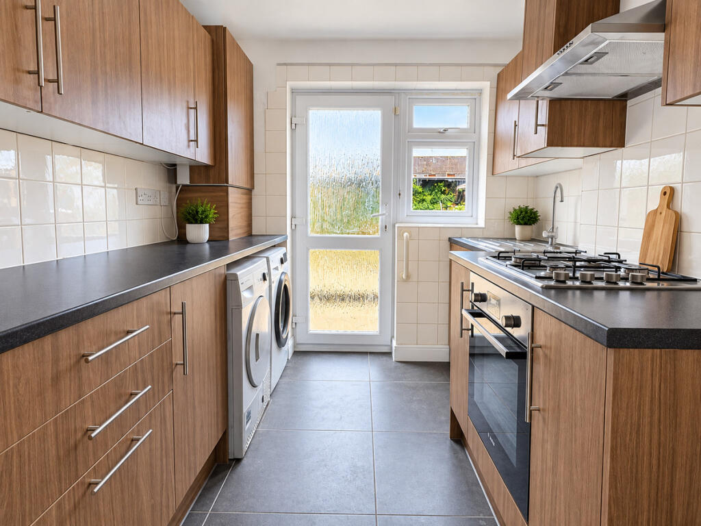 House in London, Collier Row - View 4