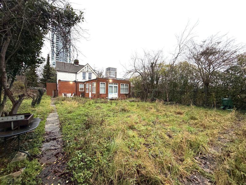 House in London - View 4