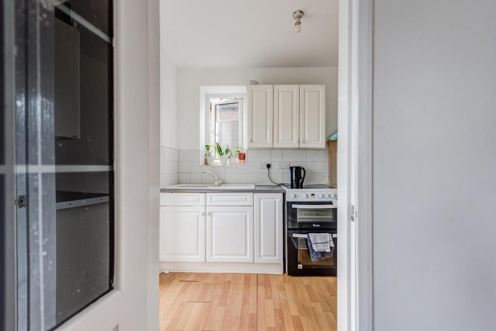 Apartment in Rotherham, South Yorkshire - View 3