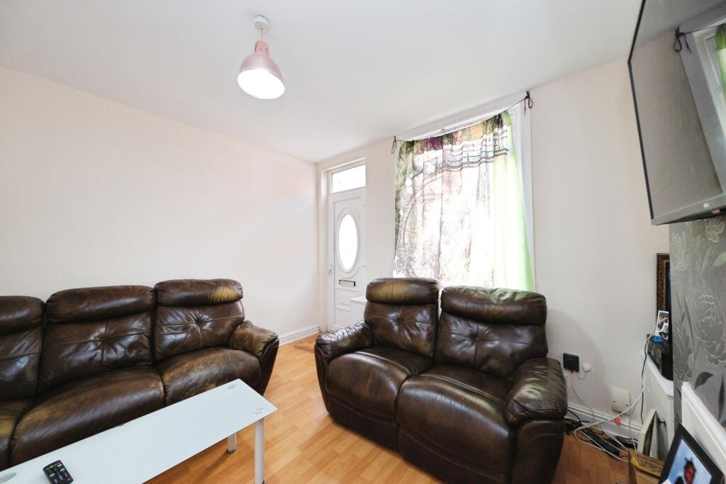 House in Nottingham - View 4