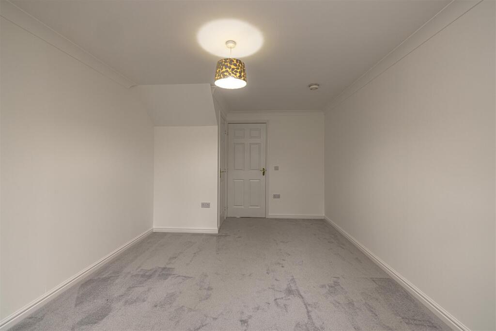 House in Galashiels, Melrose Gait - More