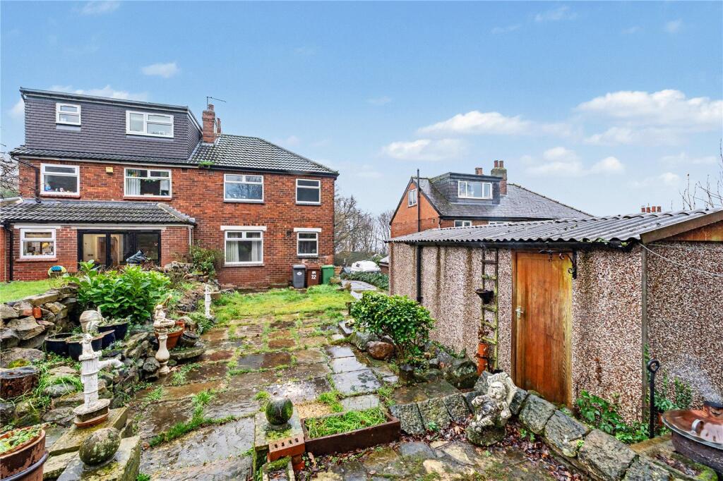 Woodhall Drive, Leeds, West Yorkshire photo 2