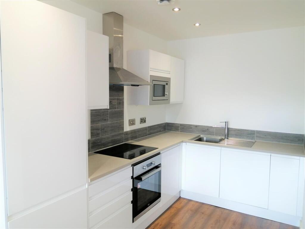 Apartment in Manchester - More