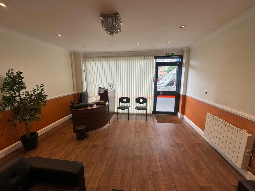 425 Honeypot Lane 10.jpg