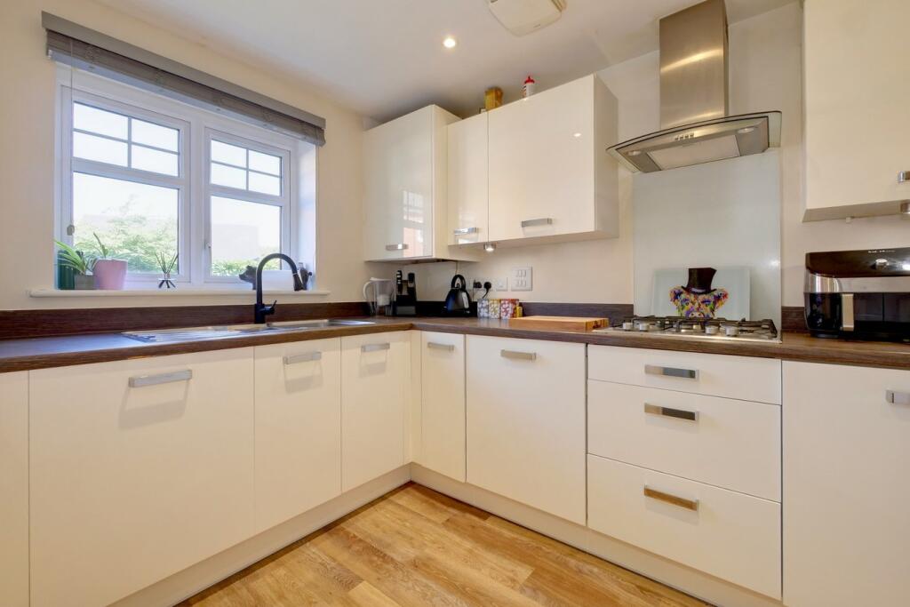 House in Wealden, Roebuck Park, Hellingly - View 3