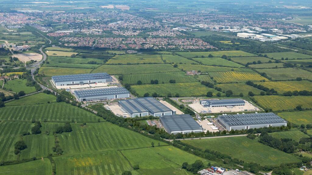 Symmetry Park Bicester Aeriel Photo of Site.jpg