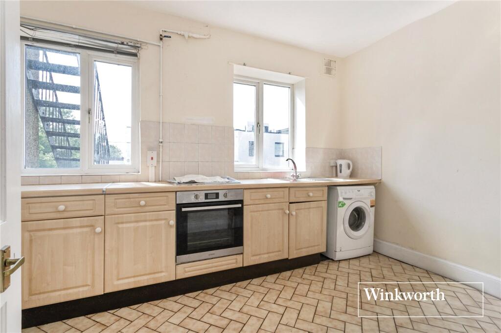 Ballards Lane, Finchley, London, N3 photo 3