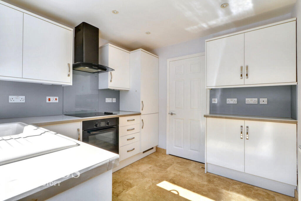 Kesgrave Drive, Lowestoft photo 4