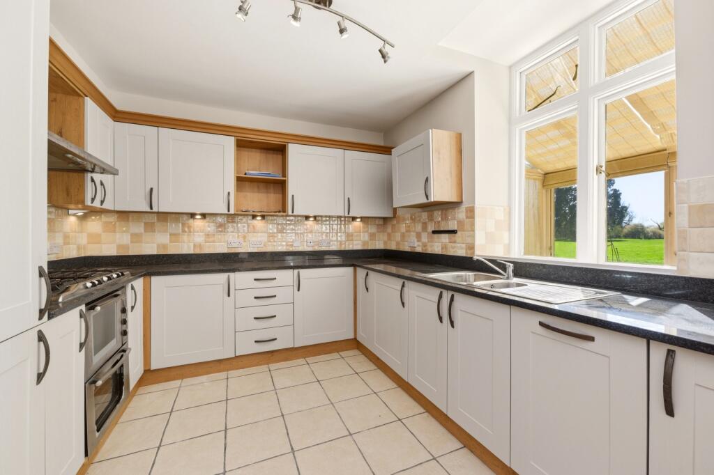 Additional image 6 of Astwick Manor, Coopers Green Lane, Hatfield, Hertfordshire, AL10