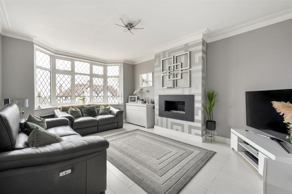 Priory Avenue, Chingford - View 2