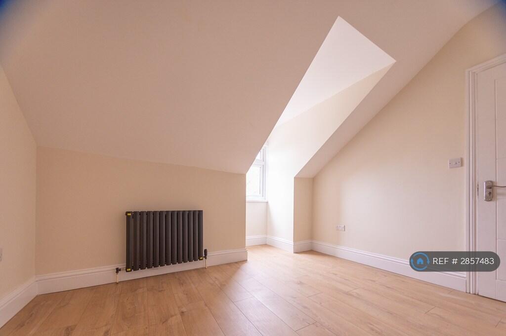 5 bedroom maisonette for rent