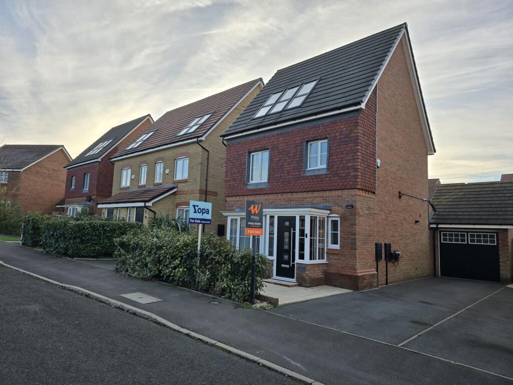 4-bed detached on Stanbury Avenue, Wednesbury, WS10, £350,000