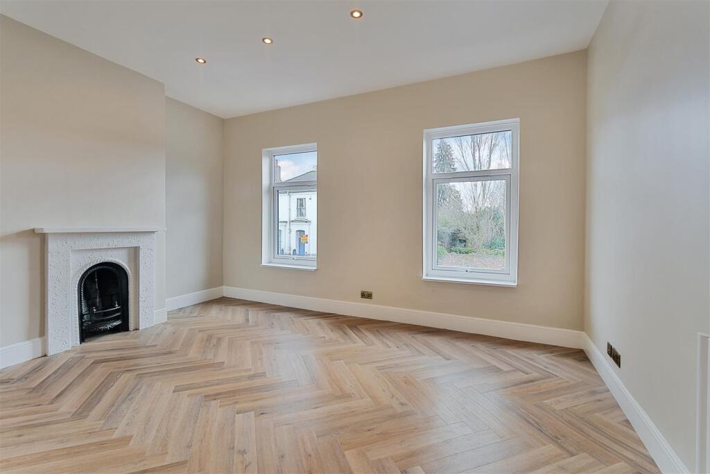Apartment in York, Holgate - View 2
