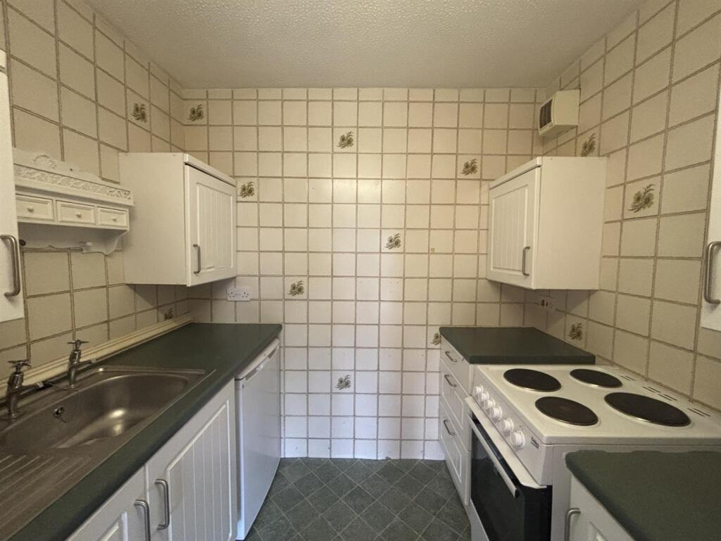 Apartment in Salisbury - View 4