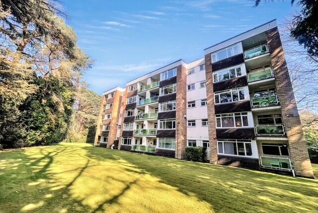 Main image of property: The Avenue, BH13