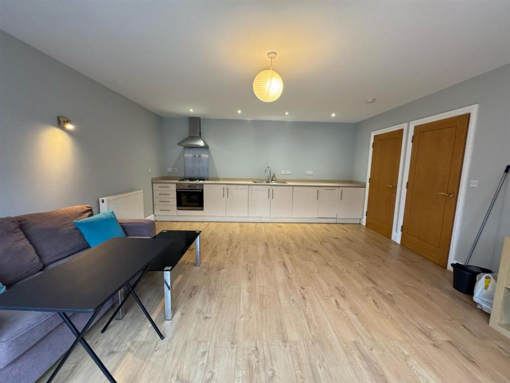 Apartment in London - View 2