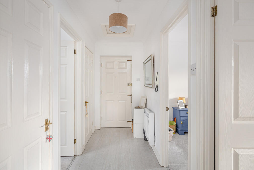 Apartment in Bishop's Stortford, Hockerill - View 5