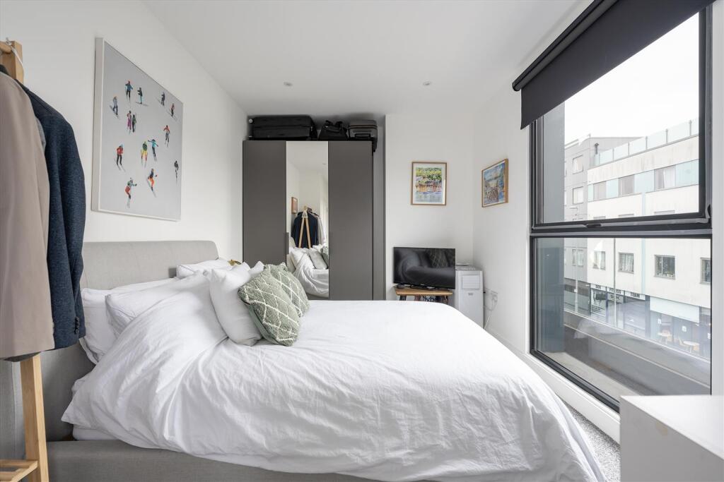 Apartment in London - View 5