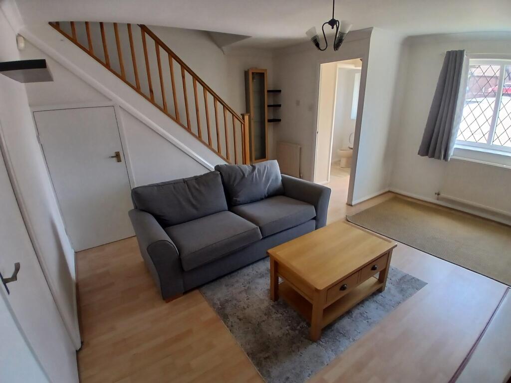 House in Wakefield - View 5