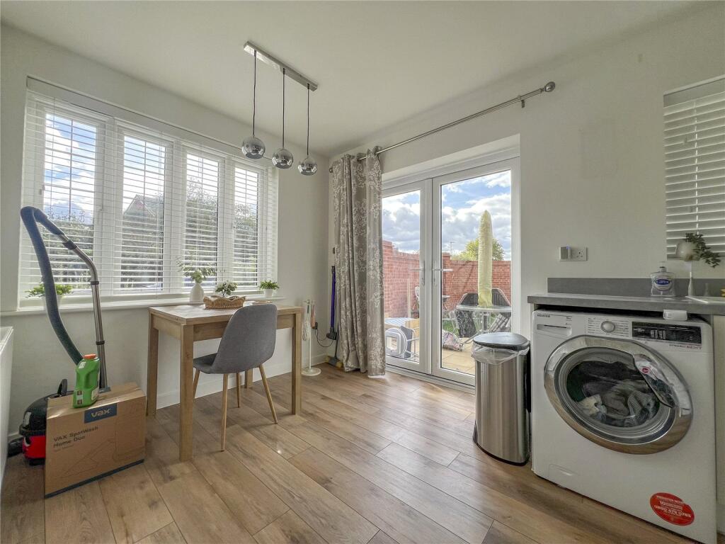 House in Swindon, Melksham - More