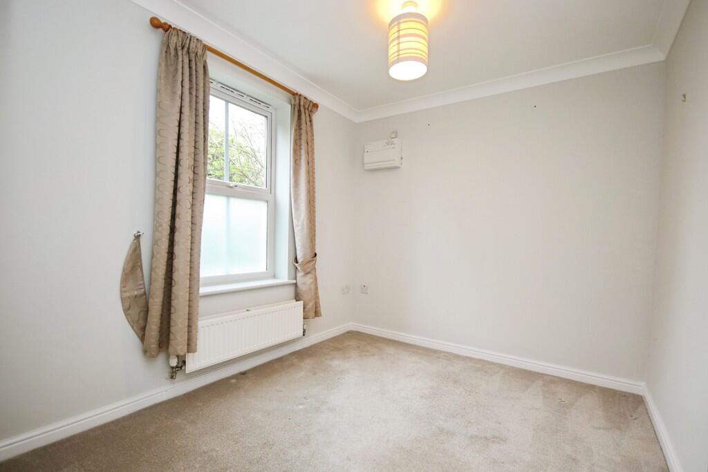 Oak Tree Drive, Witham St. Hughs photo 5