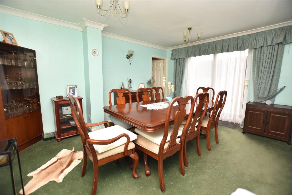 Farnham Croft, Leeds, West Yorkshire photo 3