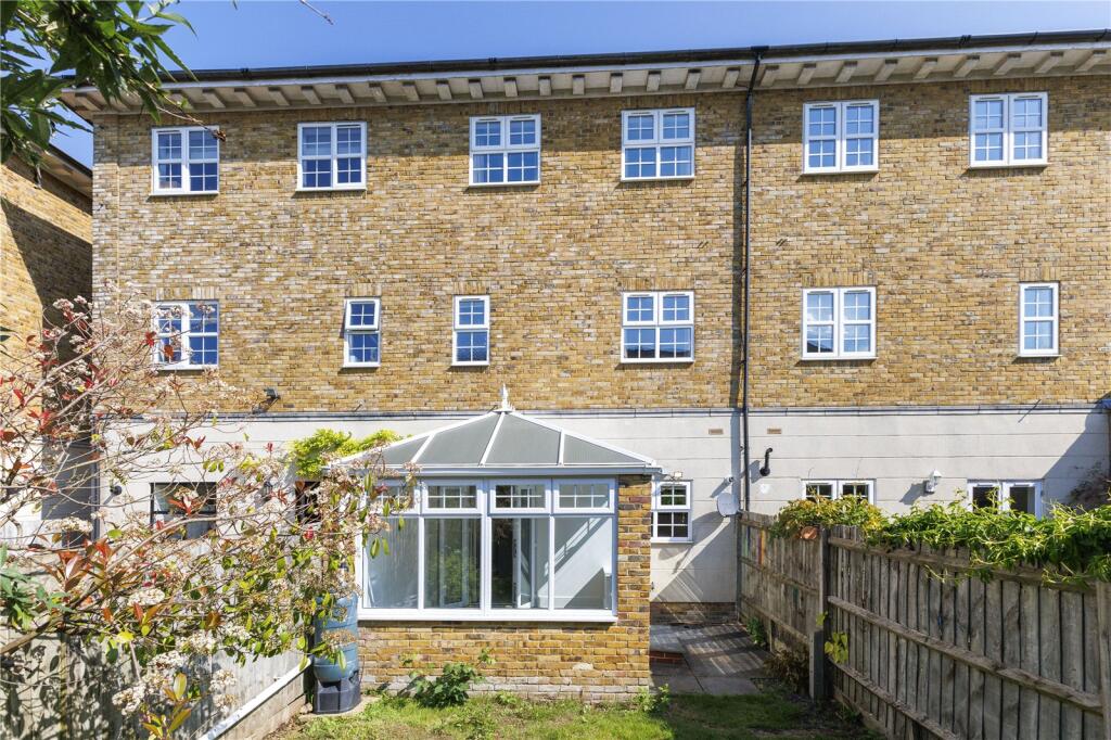 Main image of property: Merrivale Square, Oxford, Oxfordshire, OX2