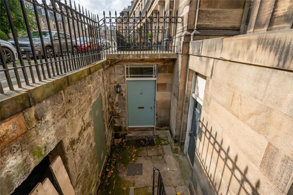 Apartment in Edinburgh, Silvermills, Stockbridge - View 5