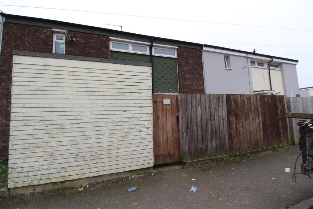 Main image of property: Cadeleigh Close, Bransholme