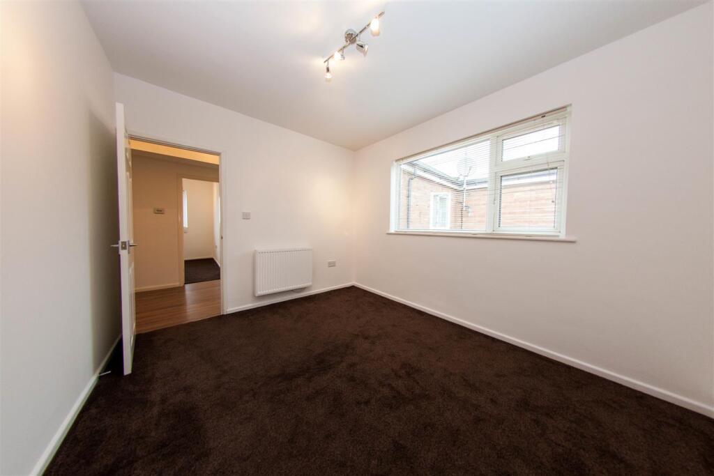 Apartment in Worcester - View 4