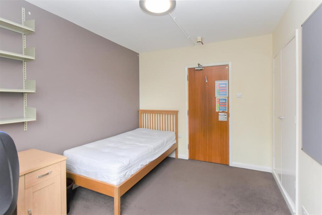 Room 8 Martindale Court - View 3