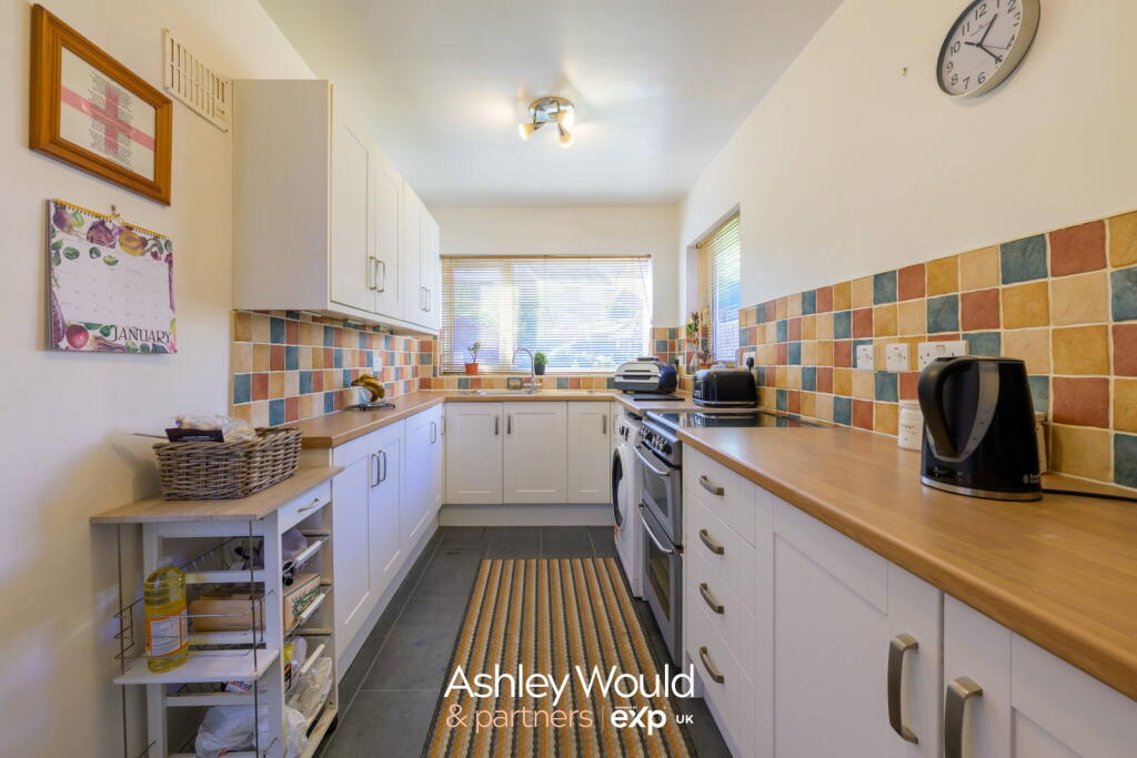 House in Dudley, West Midlands - View 4