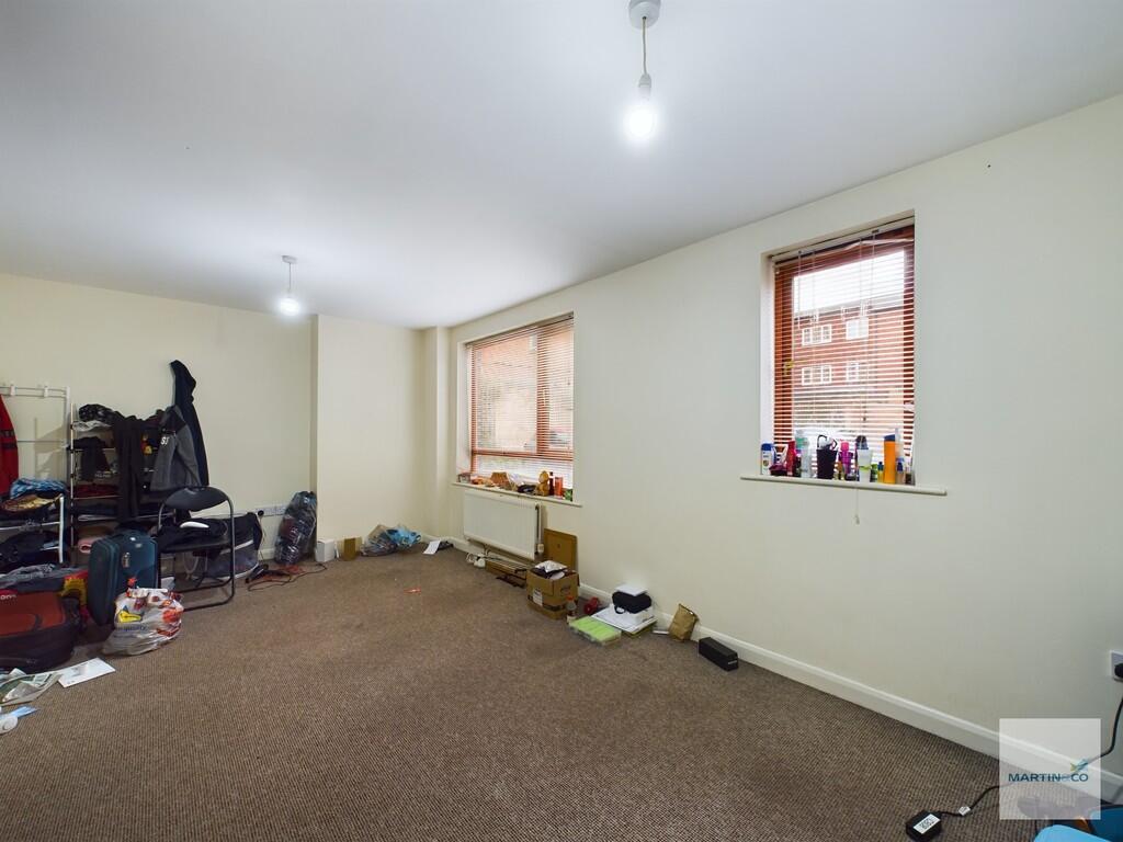 Century Court, North Sherwood Street photo 4