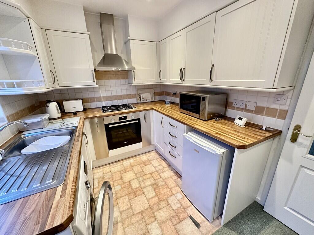 Roxby Close, Bessacarr, Doncaster photo 2
