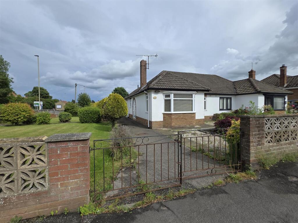 2-bed house on Crab Lane, Scarborough, £210,000