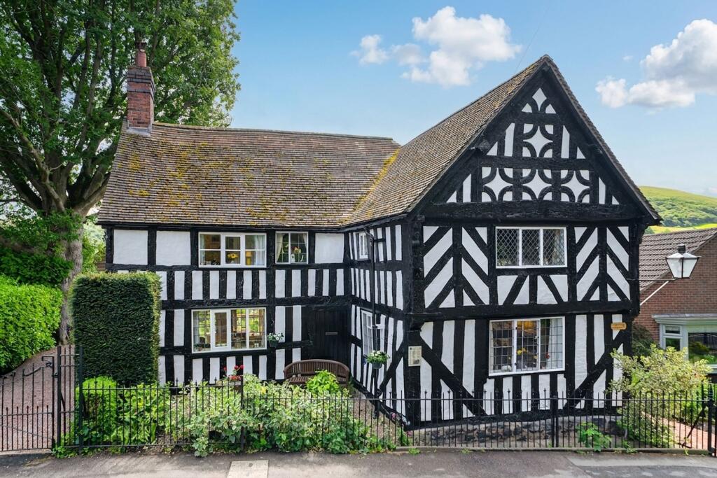 Main image of property: 81 High Street, Church Stretton, SY6