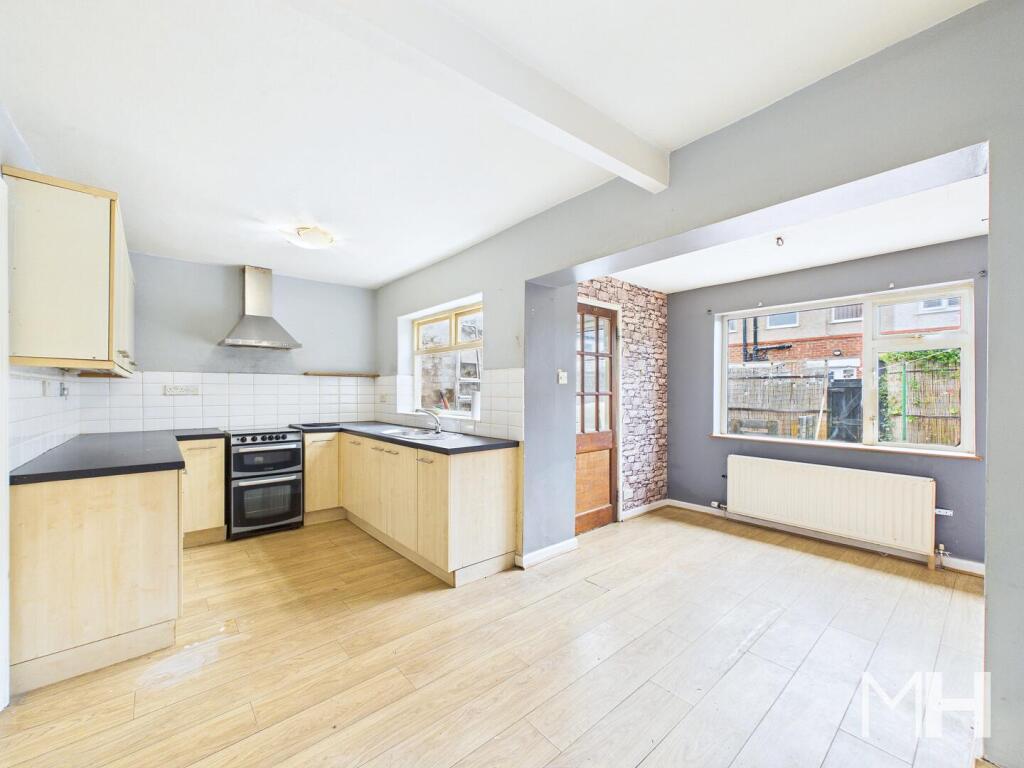 Preston New Road, Freckleton, Preston - More