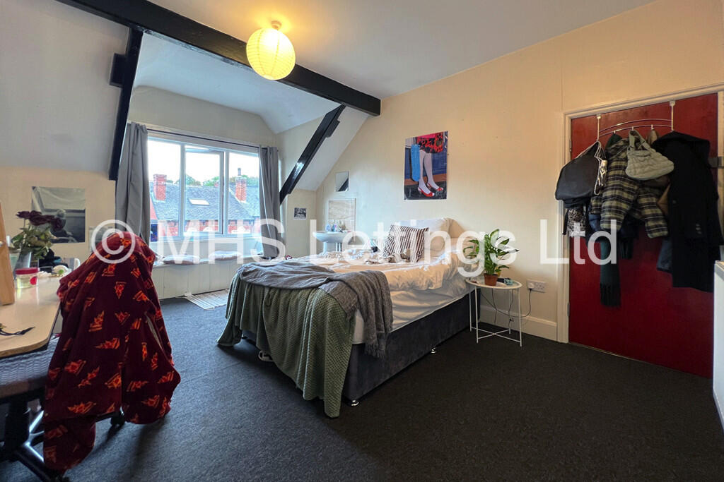 6 bedroom terraced house for rent