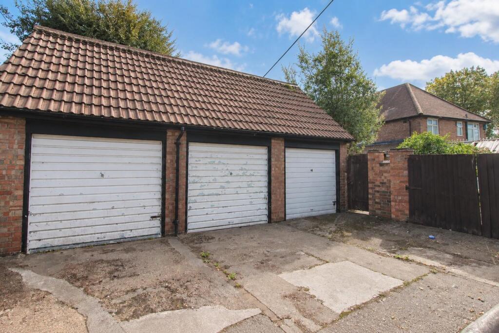 Cross Road, Wellingborough photo 2