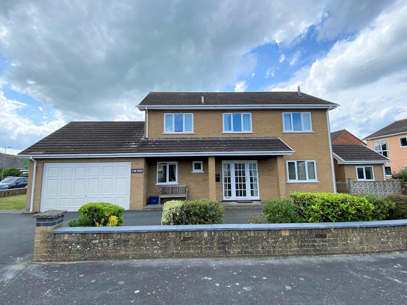 Main image of property: 1 Yr Ynys, LL36 0DY