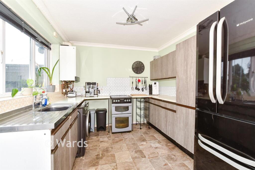 House in Tonbridge and Malling, Holborough Lakes, Snodland - More