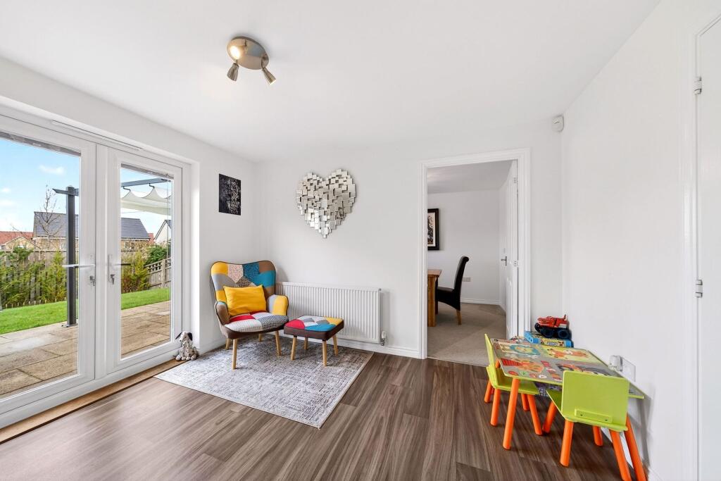 House in East Calder, Calderwood - View 4