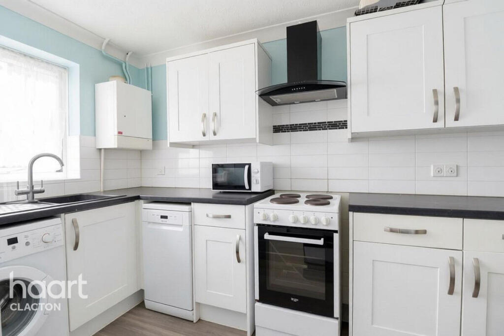 Trimley Close, Clacton-On-Sea photo 4