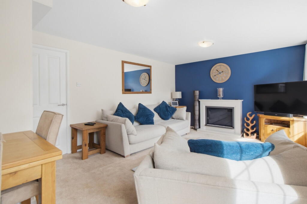 House in Worcester - View 5